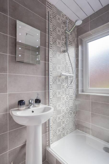 Beautiful Apartment In The Heart Of Belfast!! Esterno foto